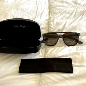 NEW Salvatore Ferragamo SF944S-259-55 Havana Blue Sunglasses